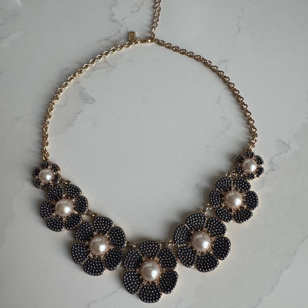 Kate Spade navy and Gold Floral pearl Necklace